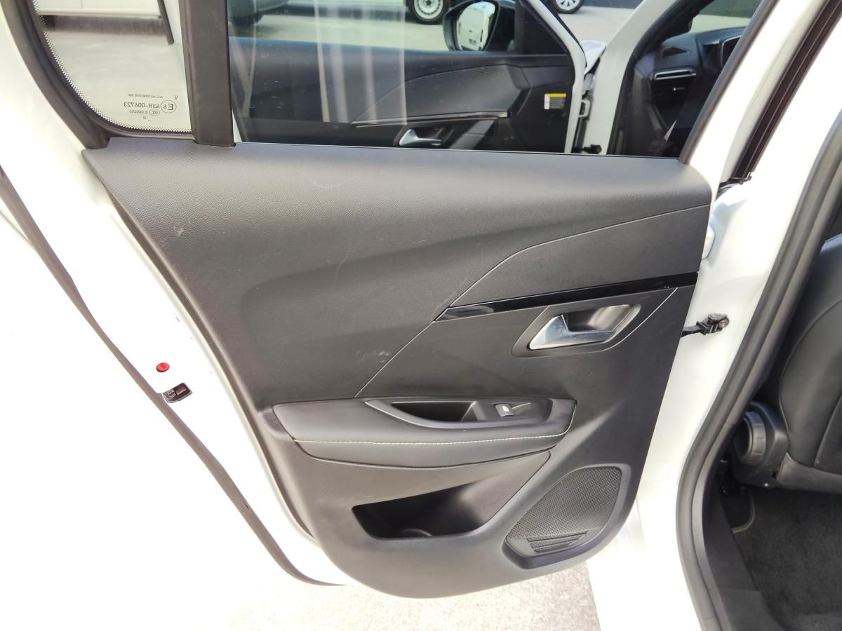 peugeot-208-2022-diesel-1499cc