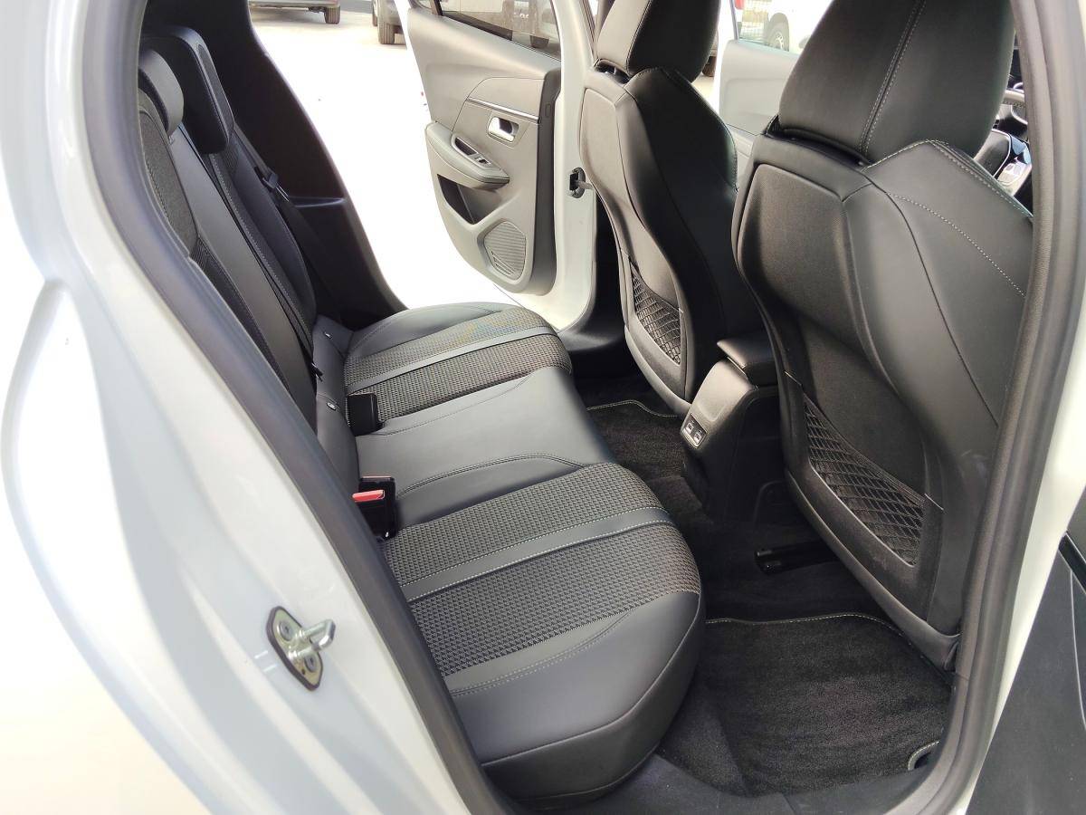 peugeot-208-2022-diesel-1499cc