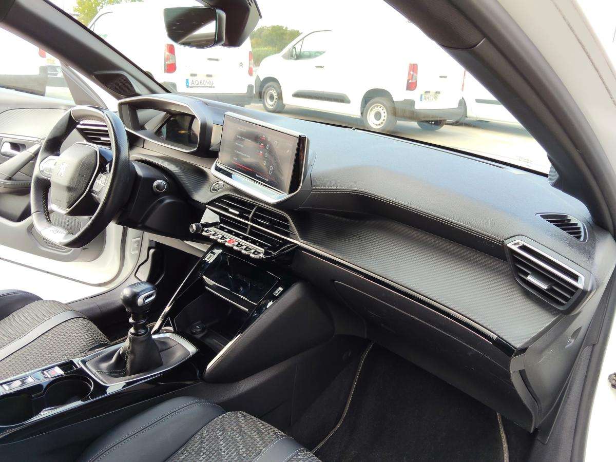 peugeot-208-2022-diesel-1499cc