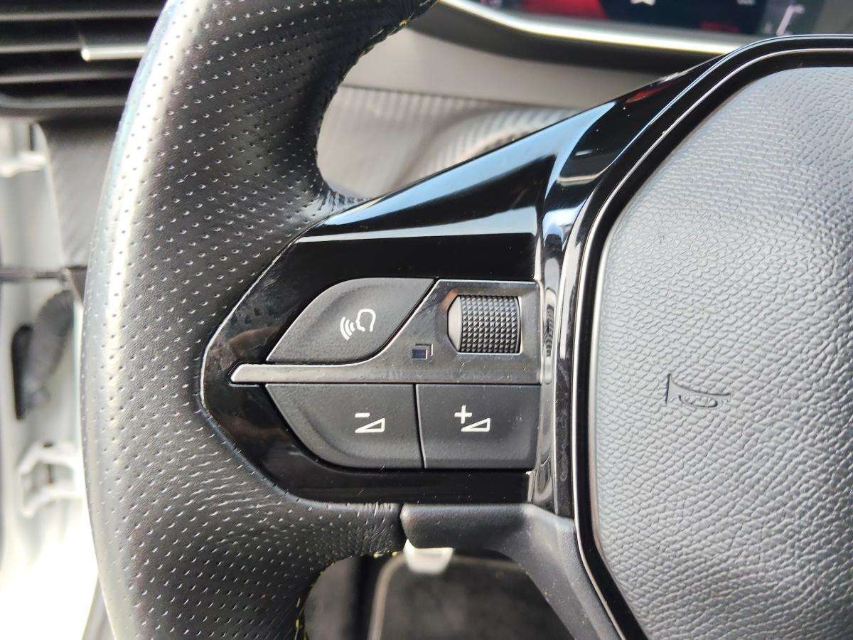 peugeot-208-2022-diesel-1499cc