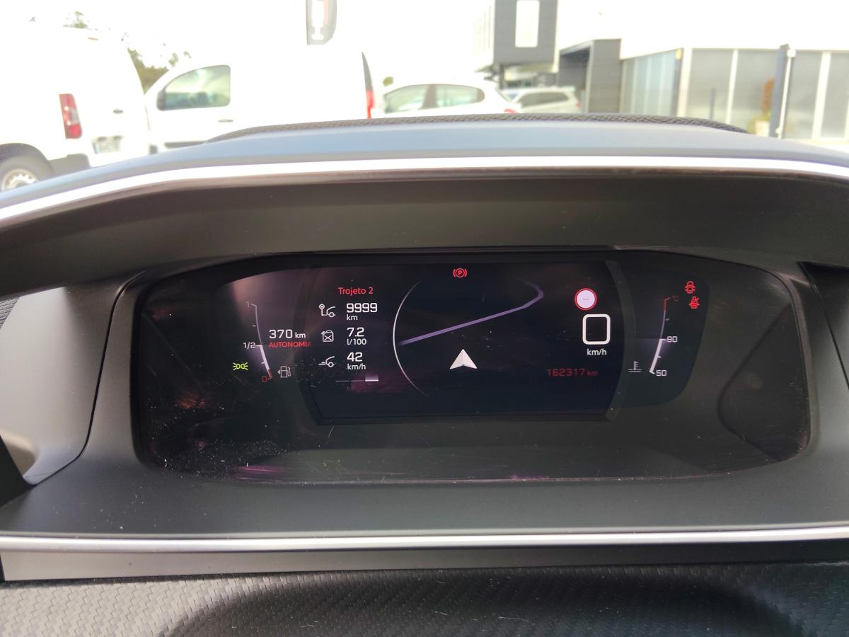 peugeot-208-2022-diesel-1499cc