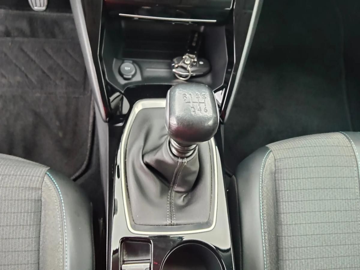 peugeot-2008-2021-diesel-1499cc