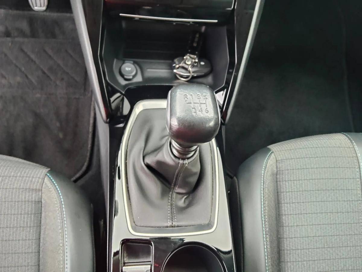 peugeot-2008-2021-diesel-1499cc