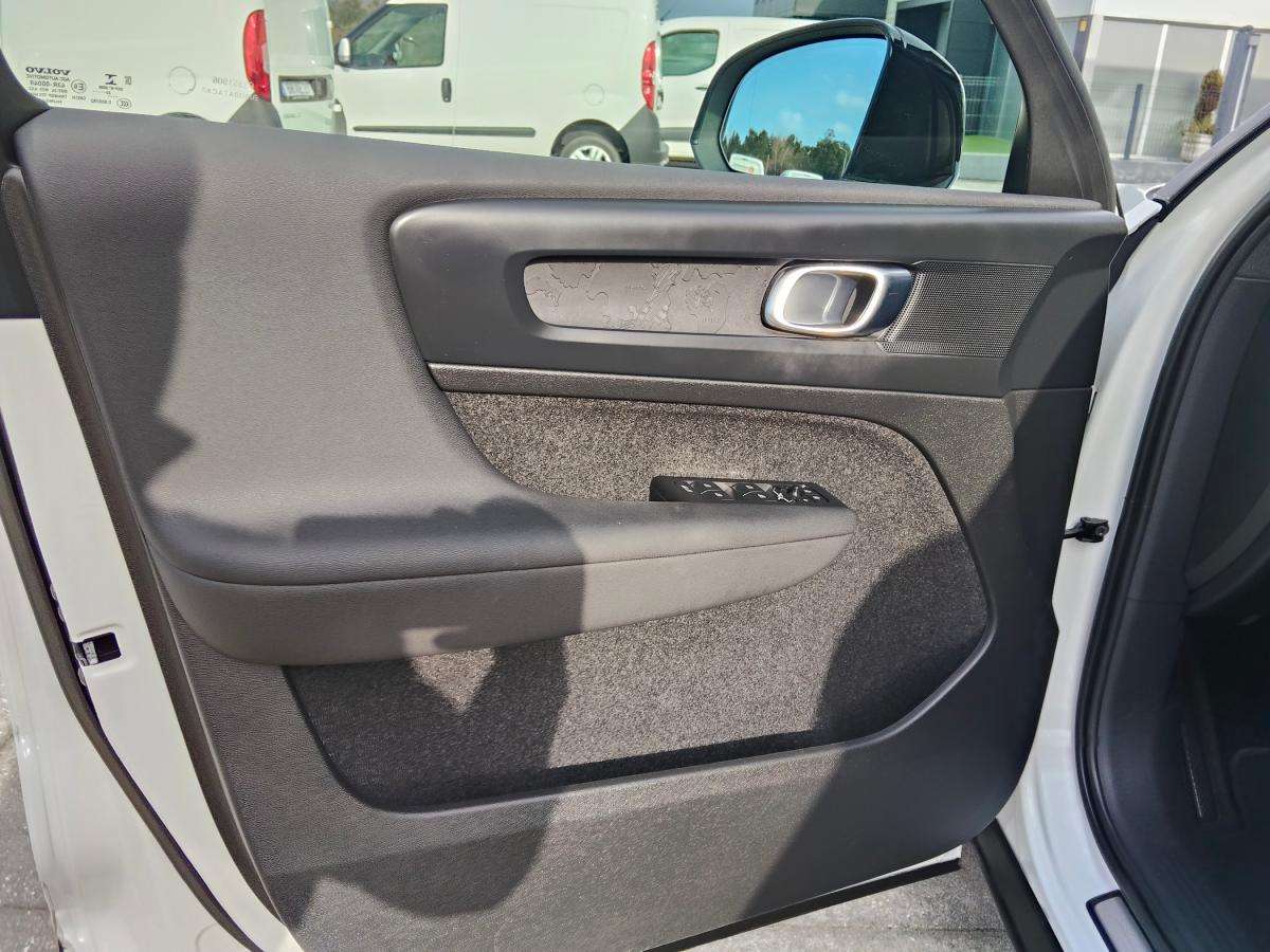 volvo-xc40-2022-eletrico-0cc