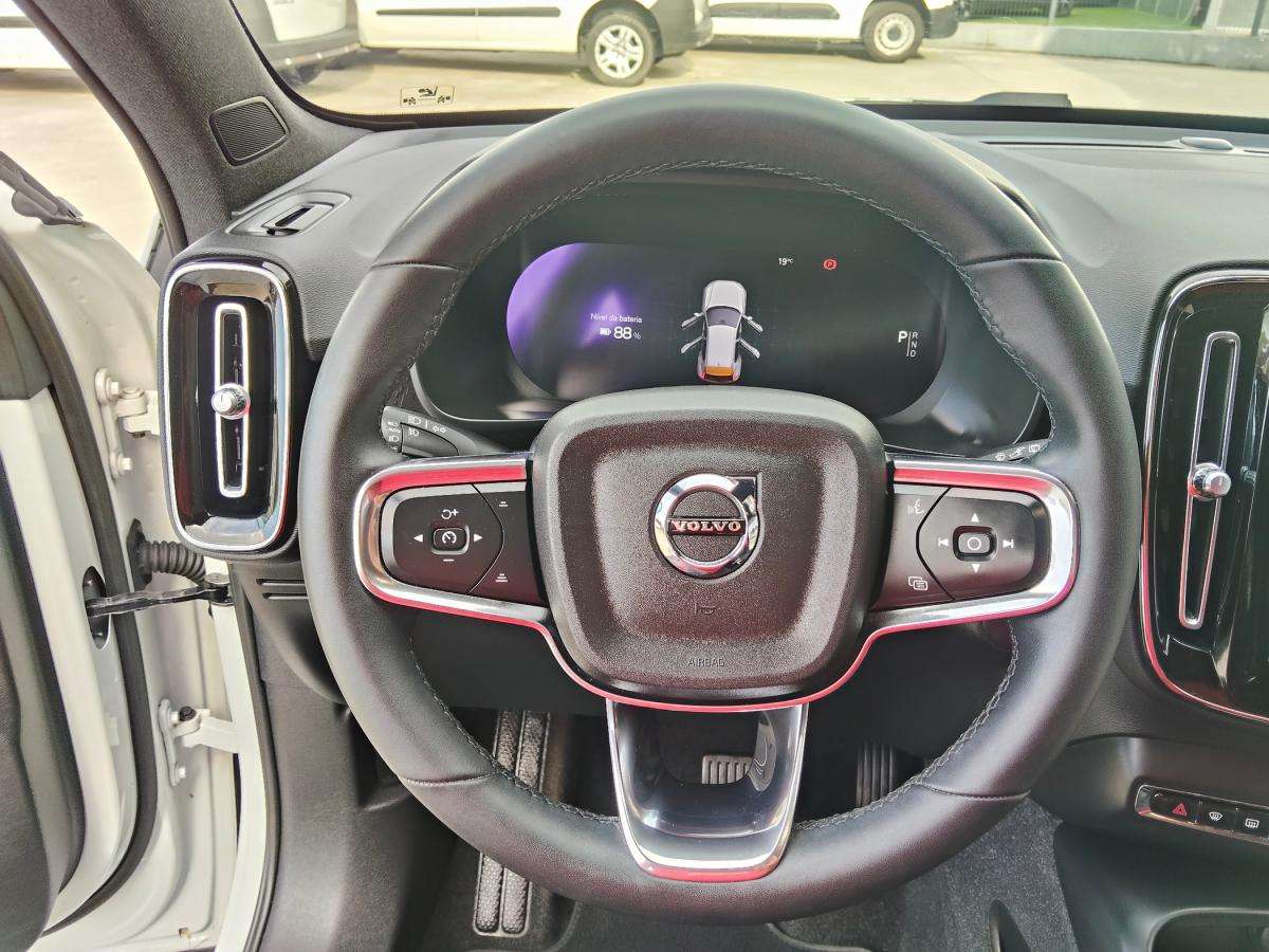 volvo-xc40-2022-eletrico-0cc