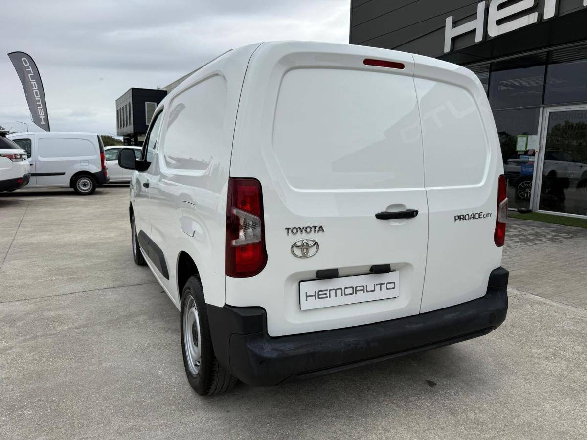 toyota-proace-2022-diesel-1499cc