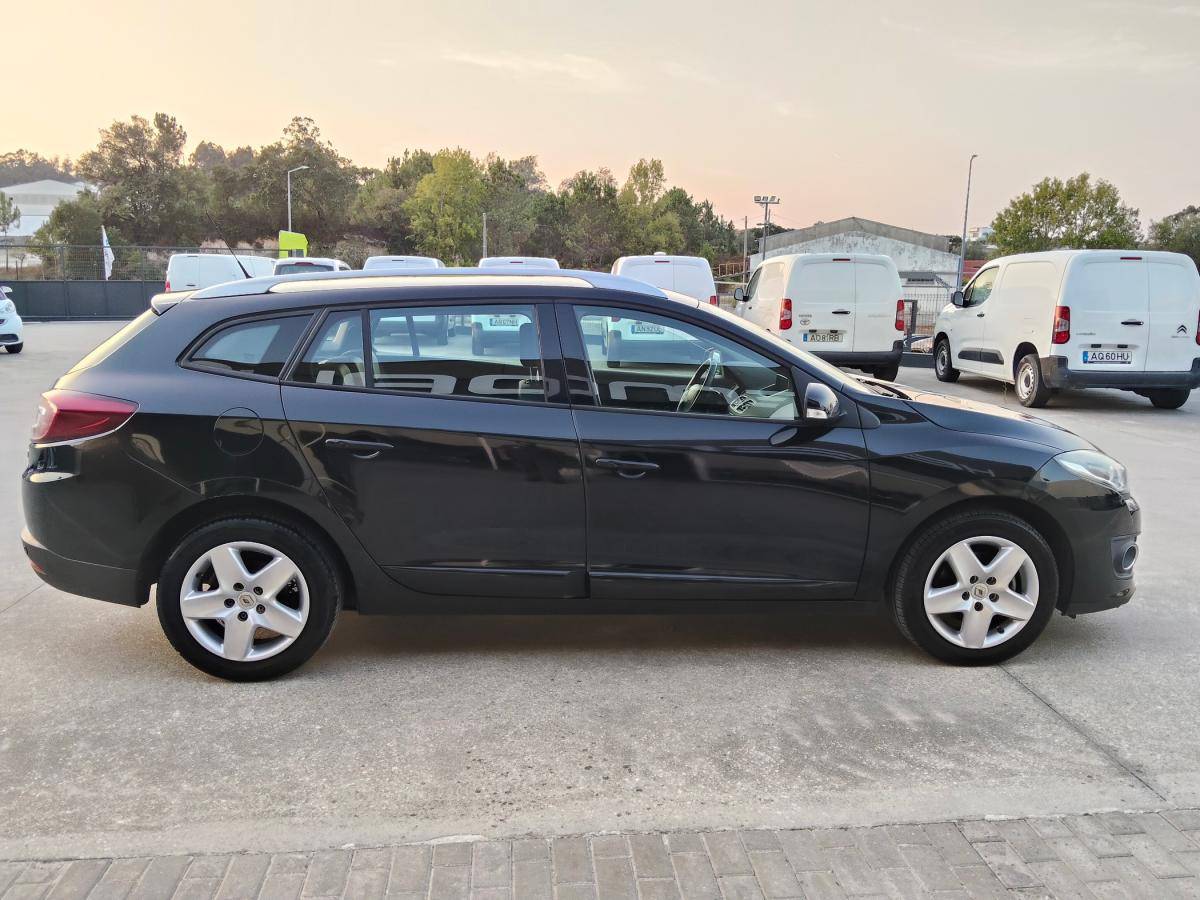 renault-megane-sport-tourer-2016-diesel-1461cc
