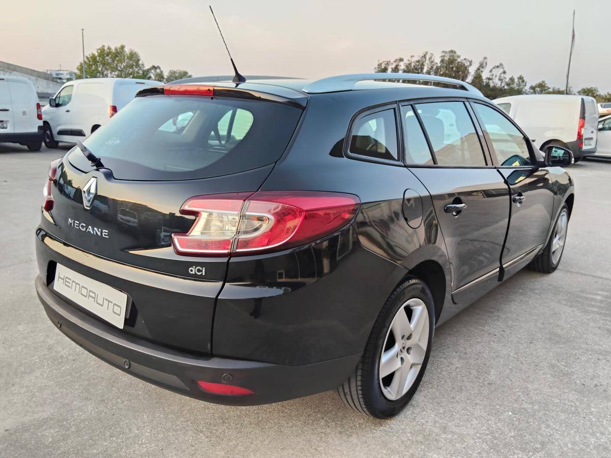renault-megane-sport-tourer-2016-diesel-1461cc