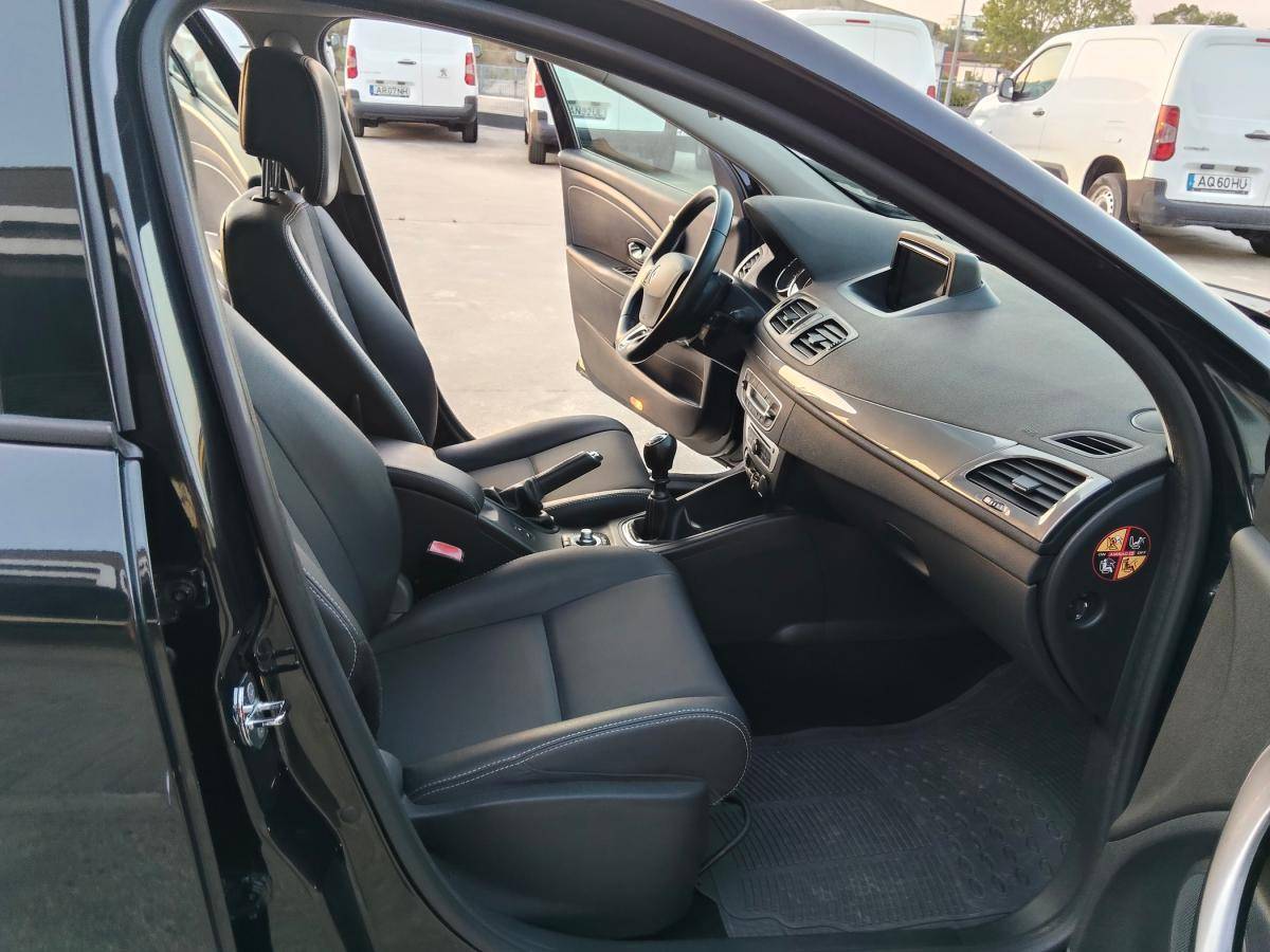 renault-megane-sport-tourer-2016-diesel-1461cc