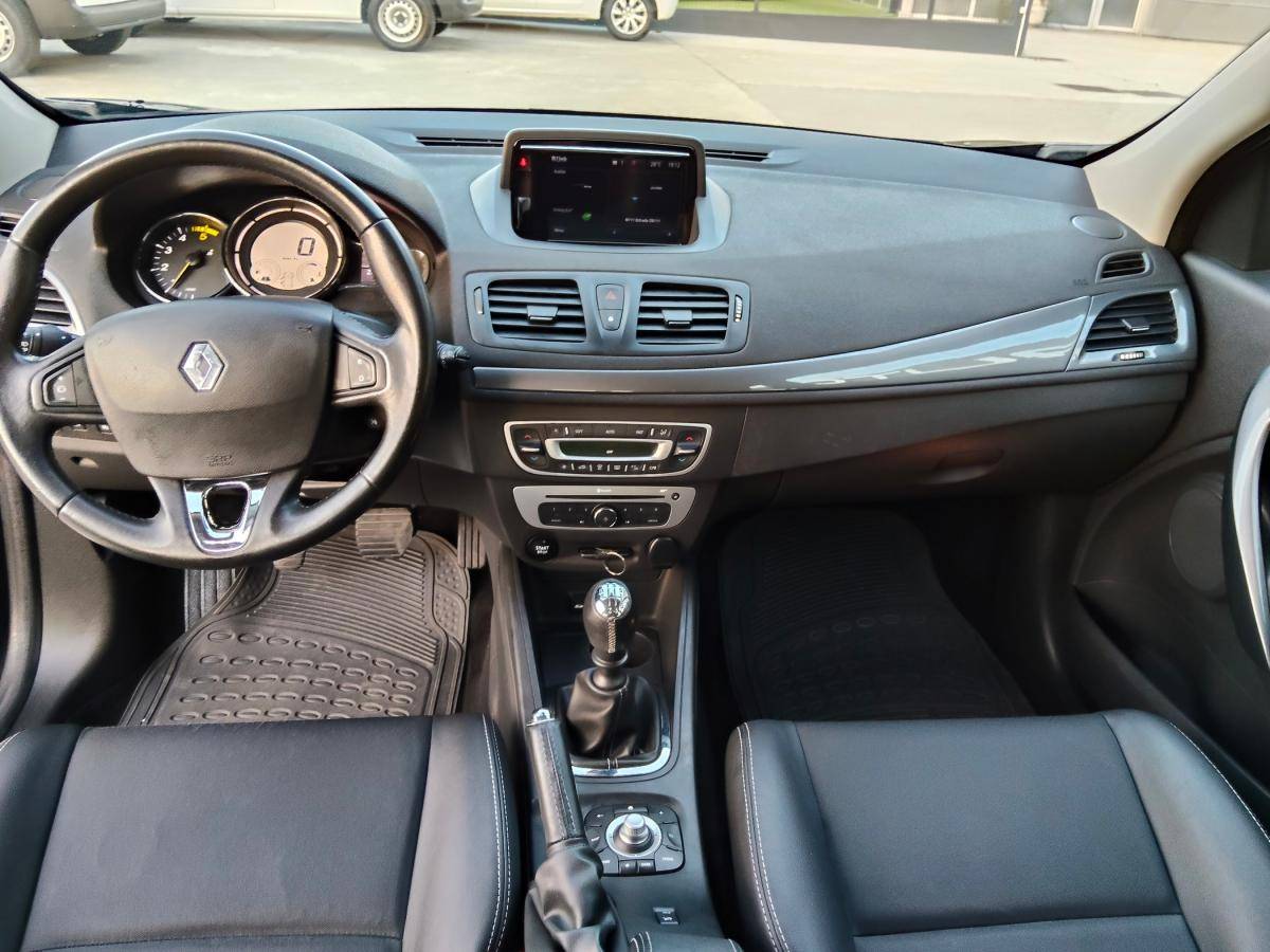 renault-megane-sport-tourer-2016-diesel-1461cc