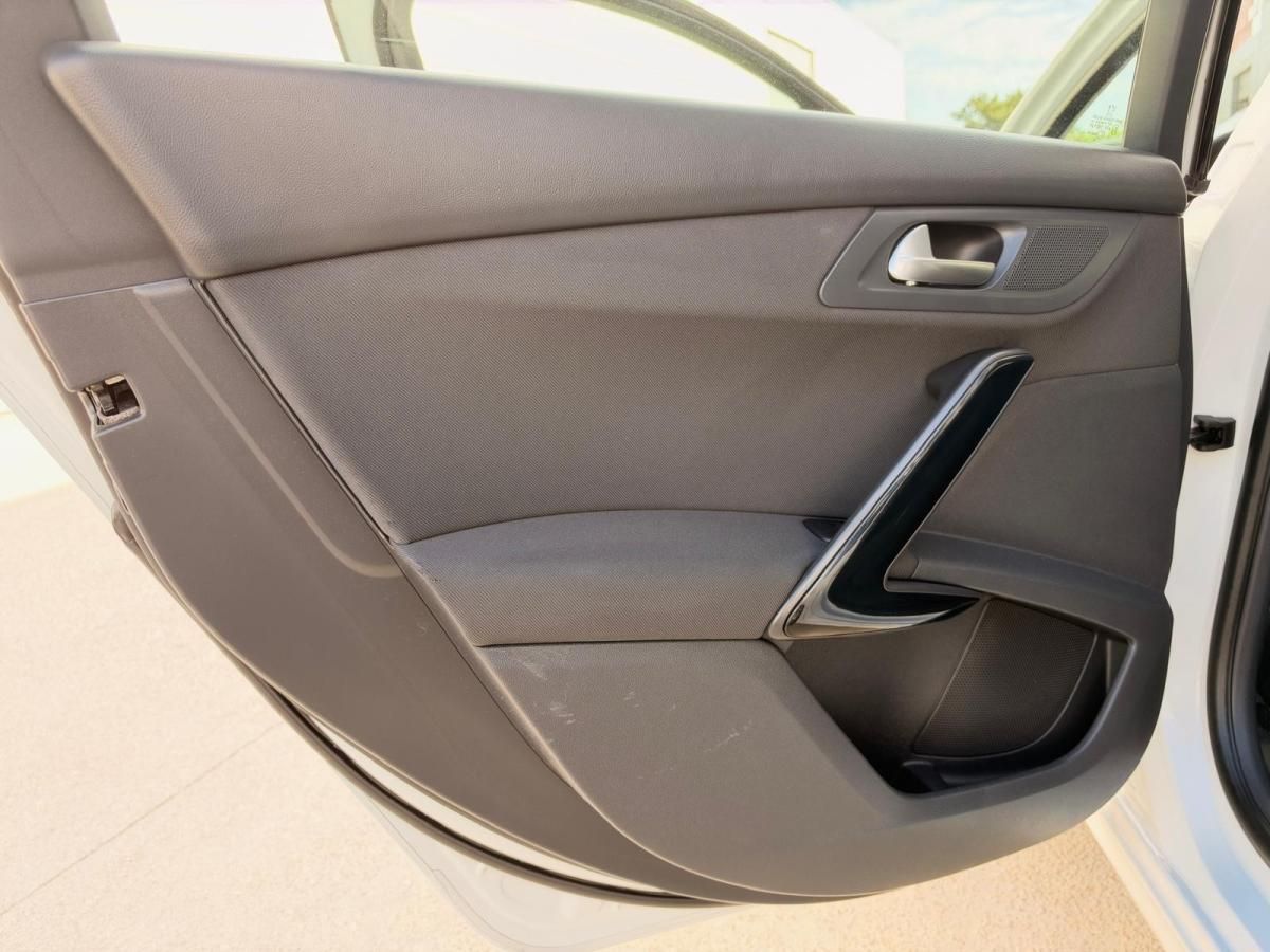 peugeot-508-sw-2015-diesel-1560cc