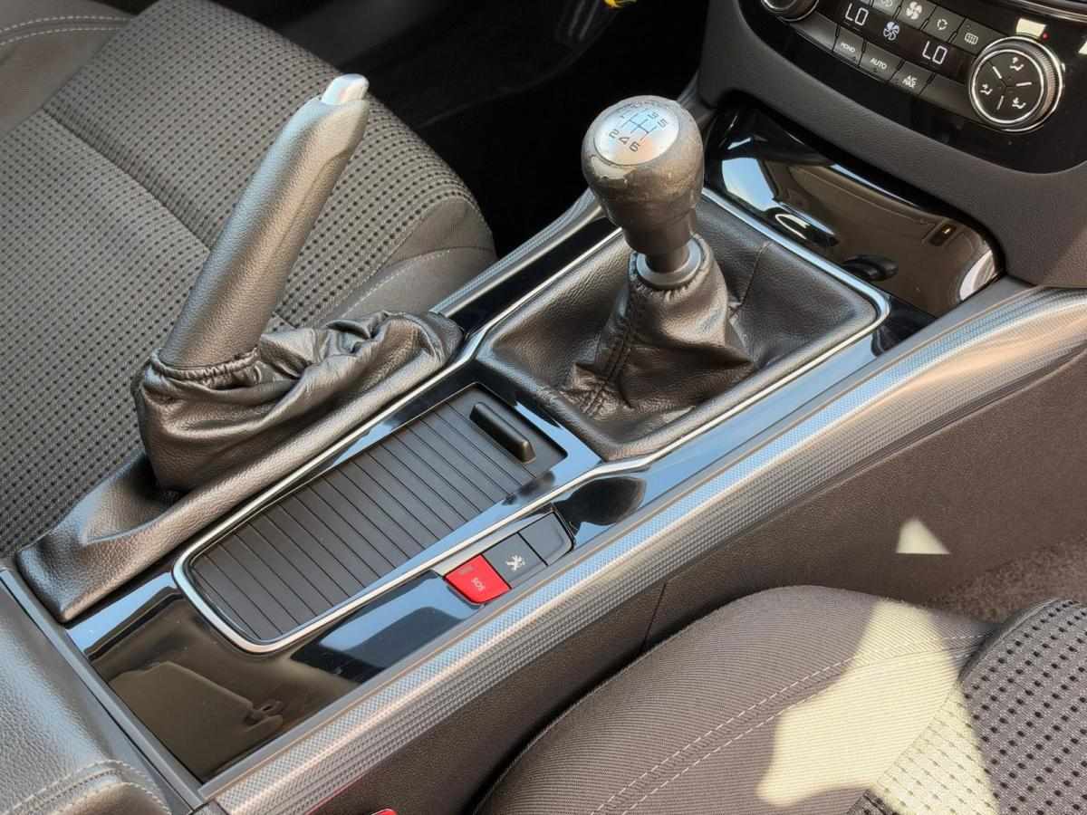 peugeot-508-sw-2015-diesel-1560cc