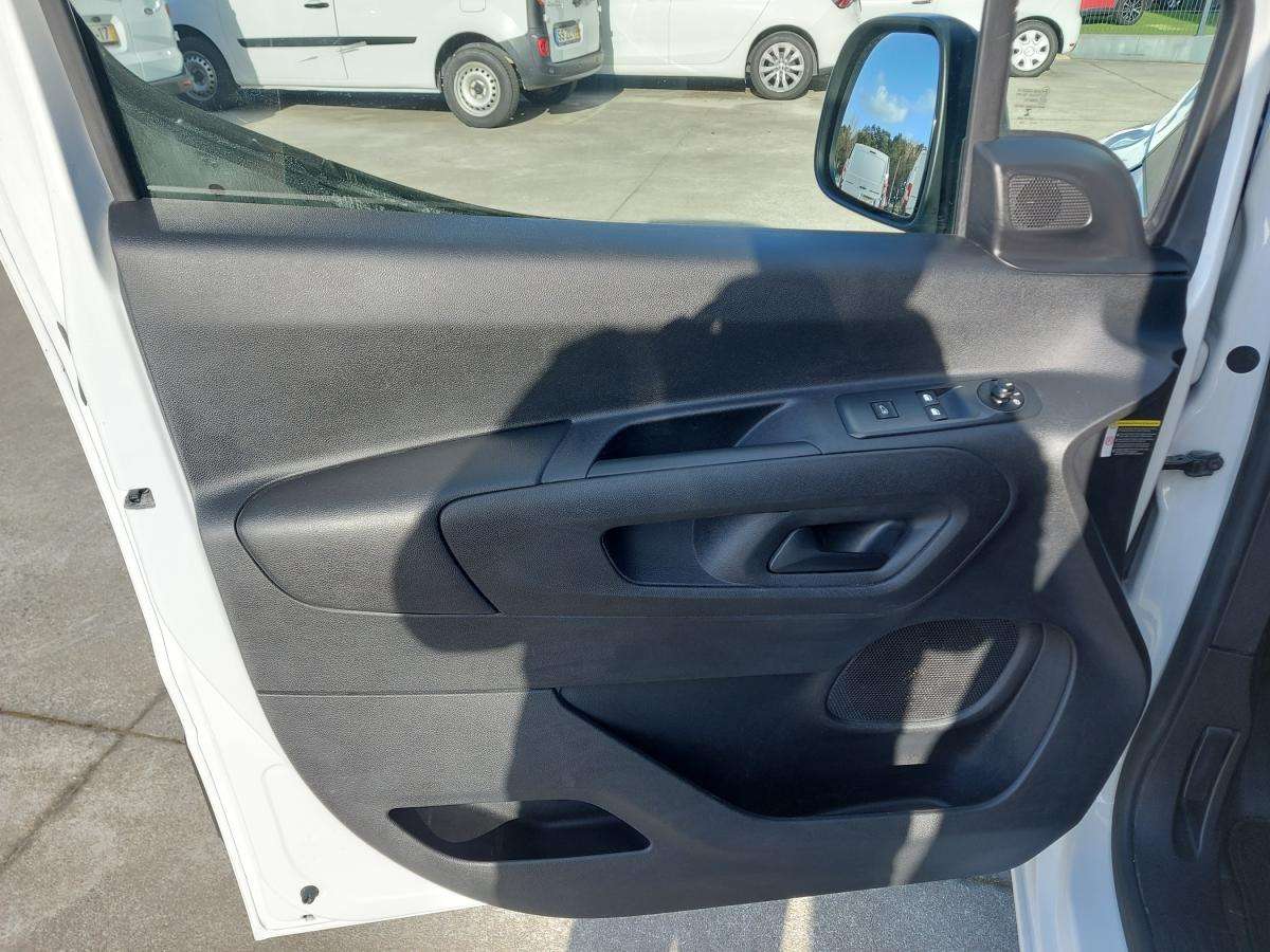 citroen-berlingo-2022-diesel-1499cc