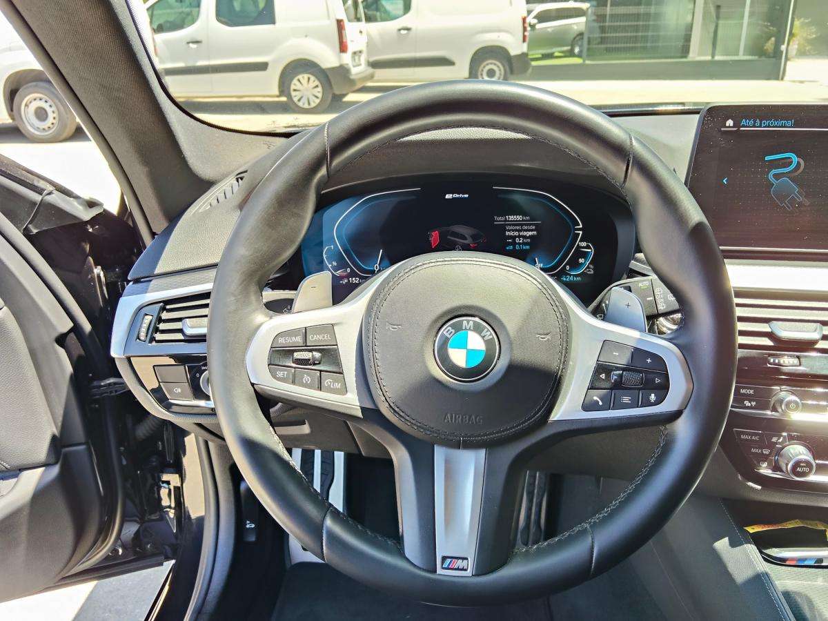 bmw-serie-5-2021-hibrido-a-gasolina-1998cc