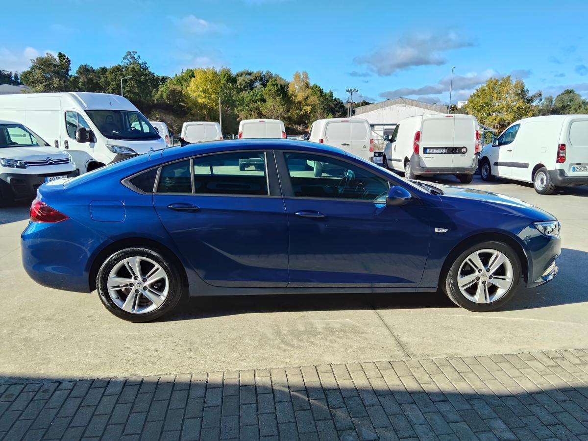 opel-insignia-2019-diesel-1598cc