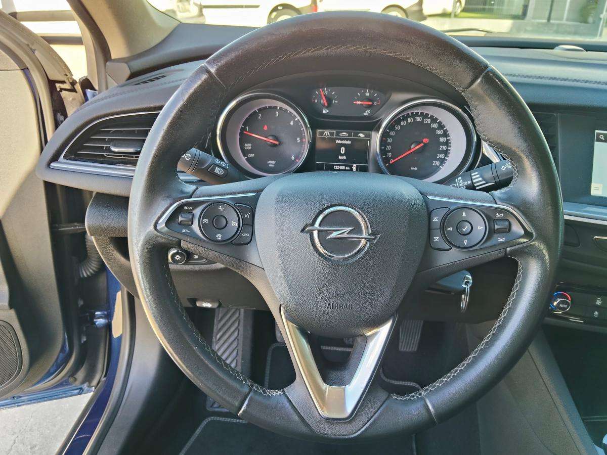 opel-insignia-2019-diesel-1598cc