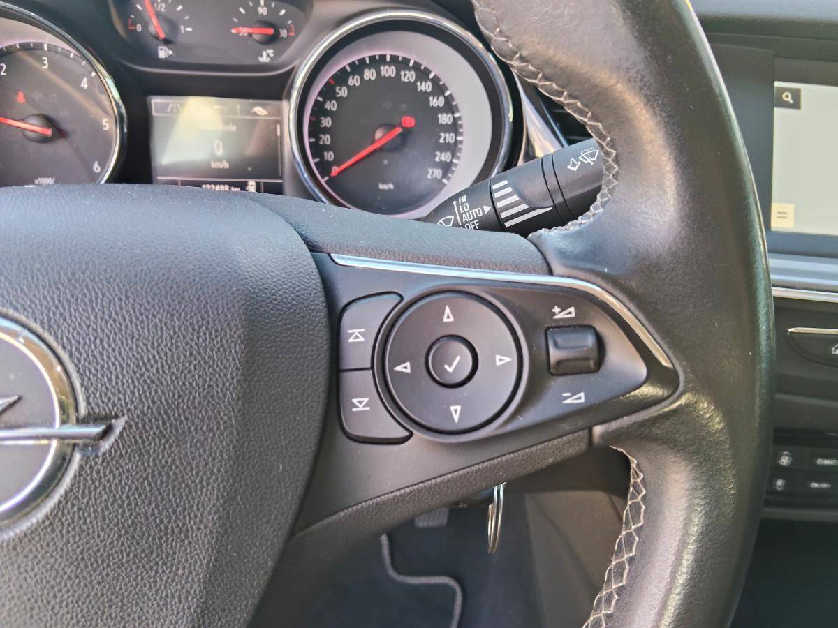 opel-insignia-2019-diesel-1598cc
