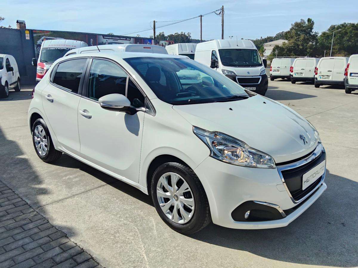 peugeot-208-2020-diesel-1499cc