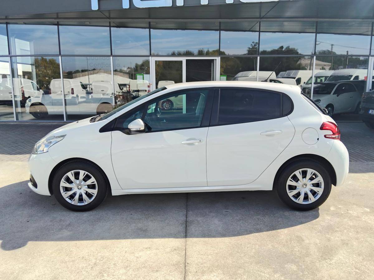 peugeot-208-2020-diesel-1499cc