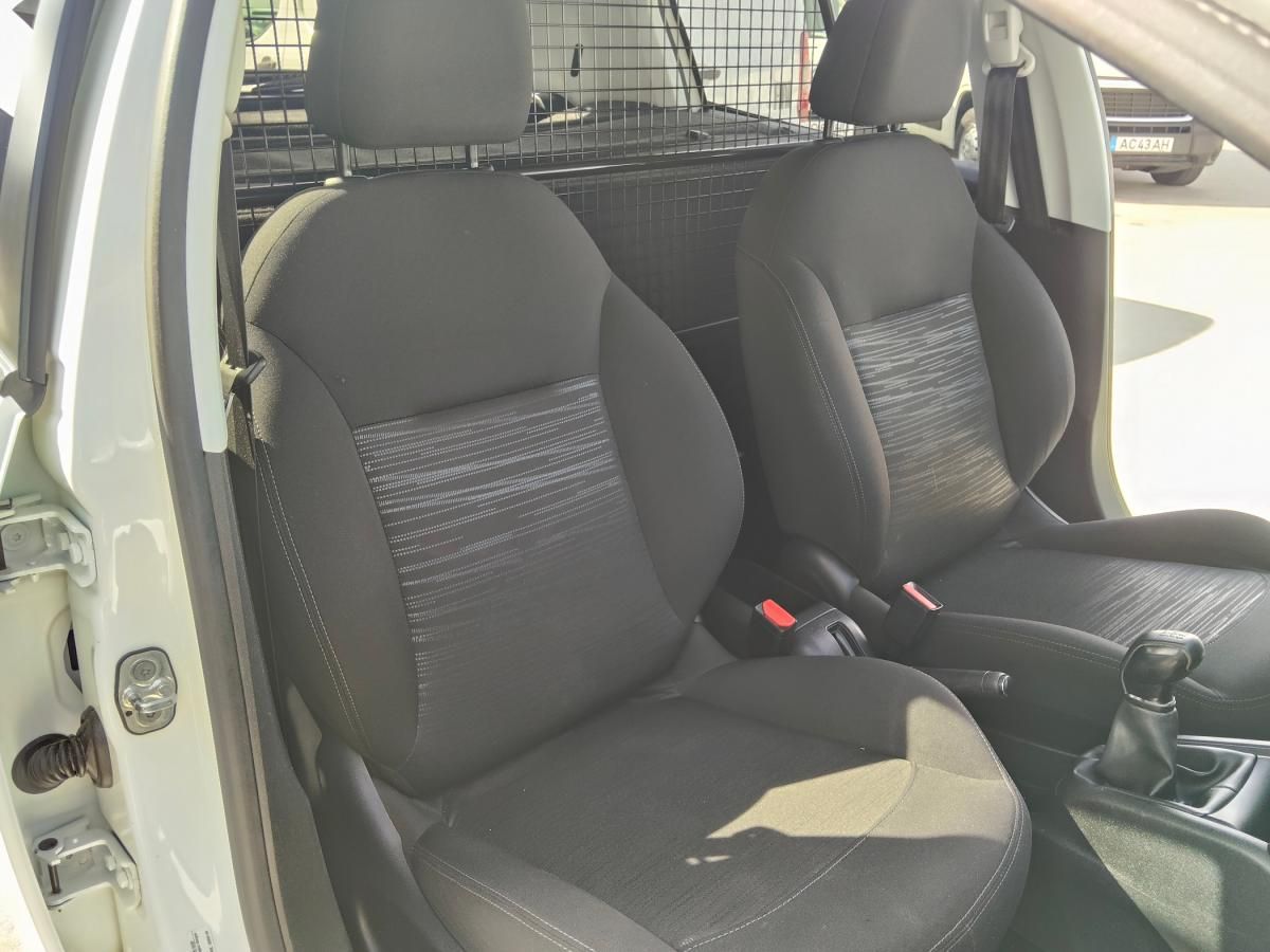 peugeot-208-2020-diesel-1499cc