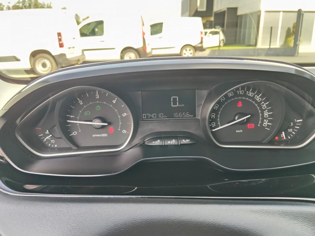 peugeot-208-2020-diesel-1499cc