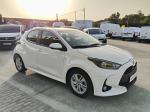 toyota-yaris-2024-hibrido-a-gasolina-1490cc