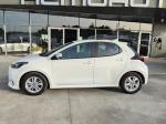 toyota-yaris-2024-hibrido-a-gasolina-1490cc