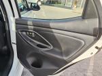 toyota-yaris-2024-hibrido-a-gasolina-1490cc
