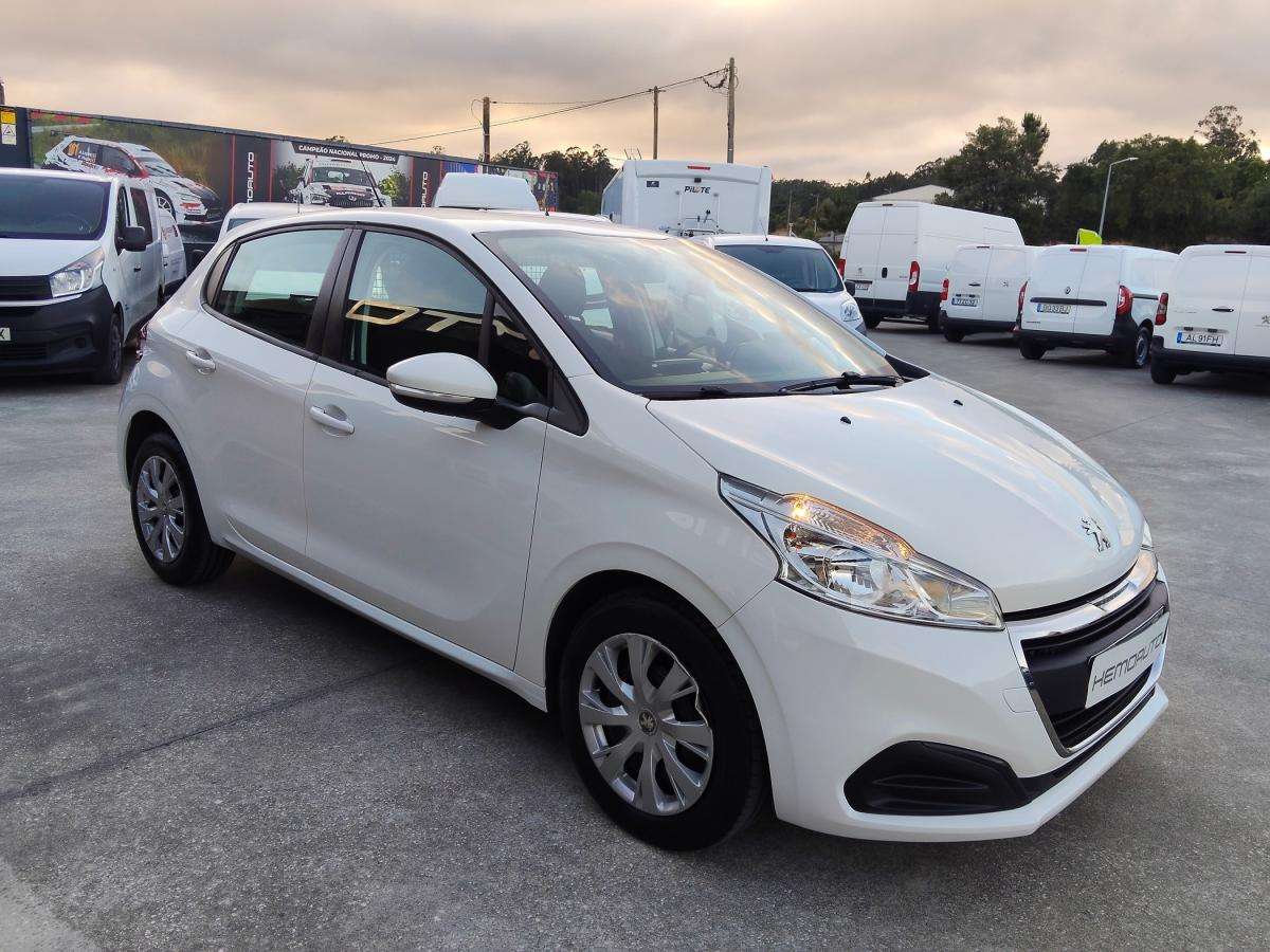 peugeot-208-2020-diesel-1499cc
