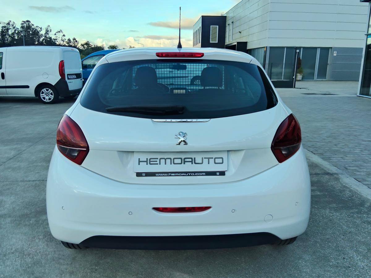 peugeot-208-2020-diesel-1499cc