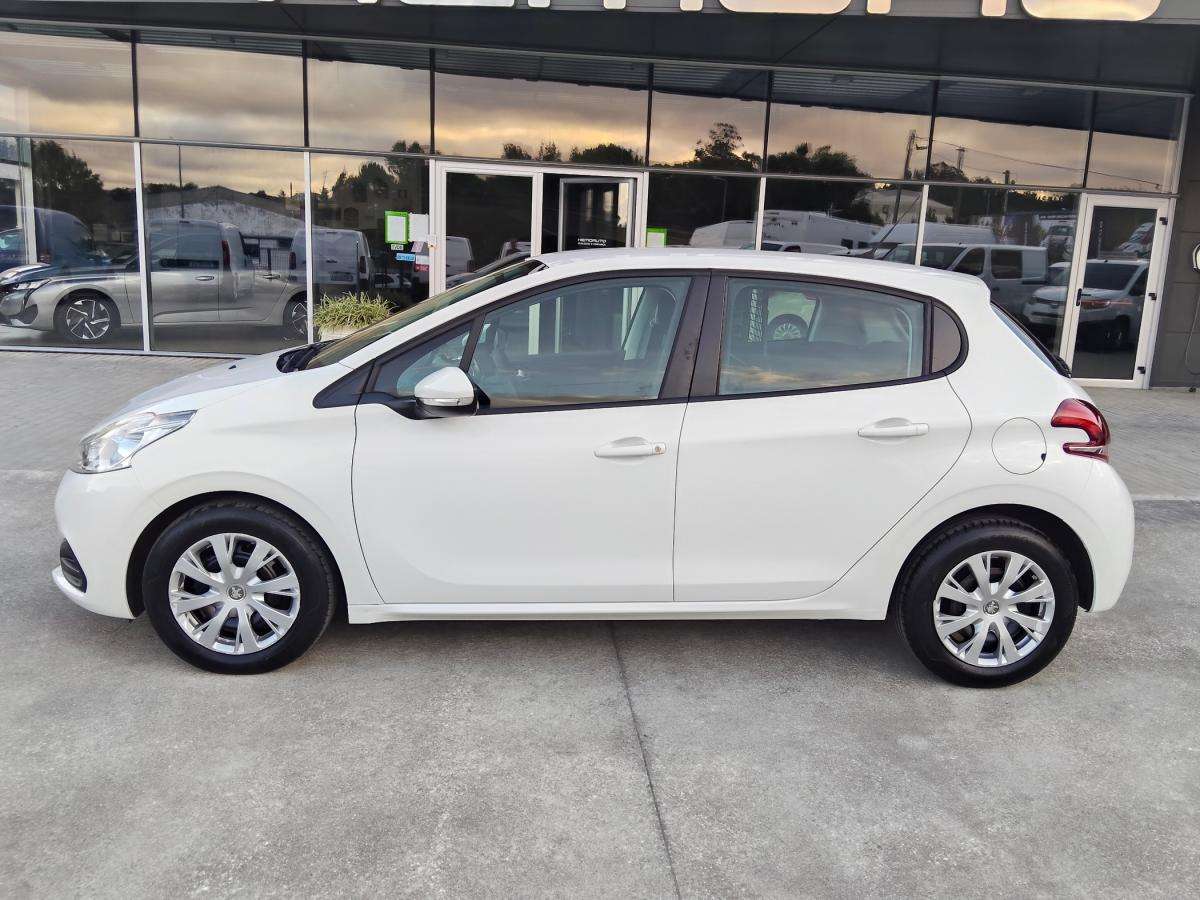 peugeot-208-2020-diesel-1499cc
