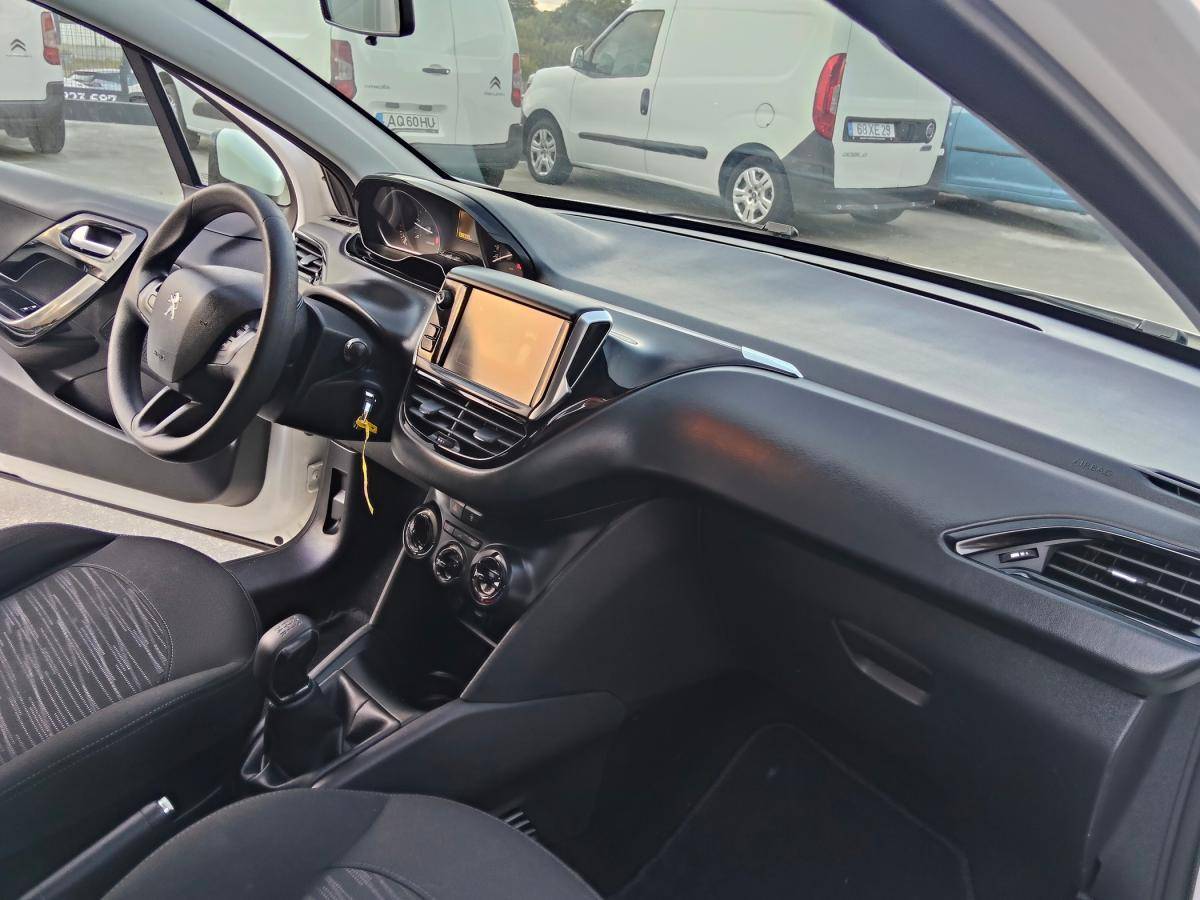 peugeot-208-2020-diesel-1499cc