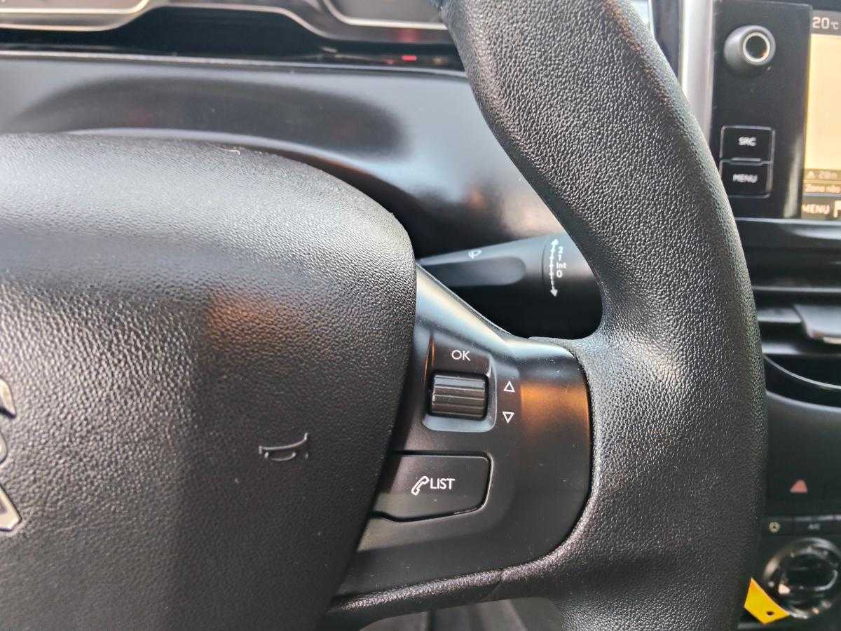 peugeot-208-2020-diesel-1499cc