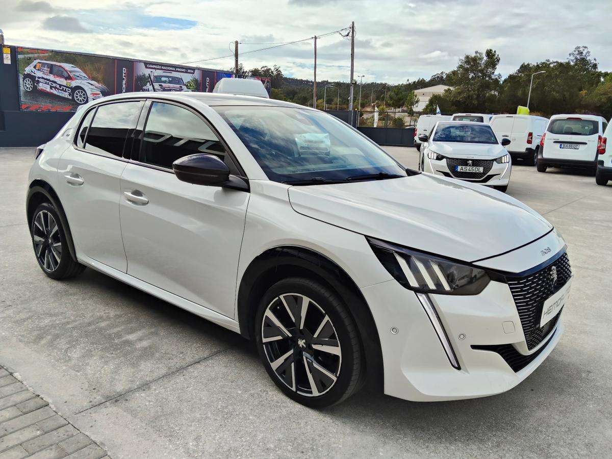 peugeot-208-2022-diesel-1499cc