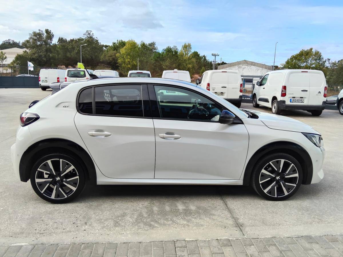 peugeot-208-2022-diesel-1499cc