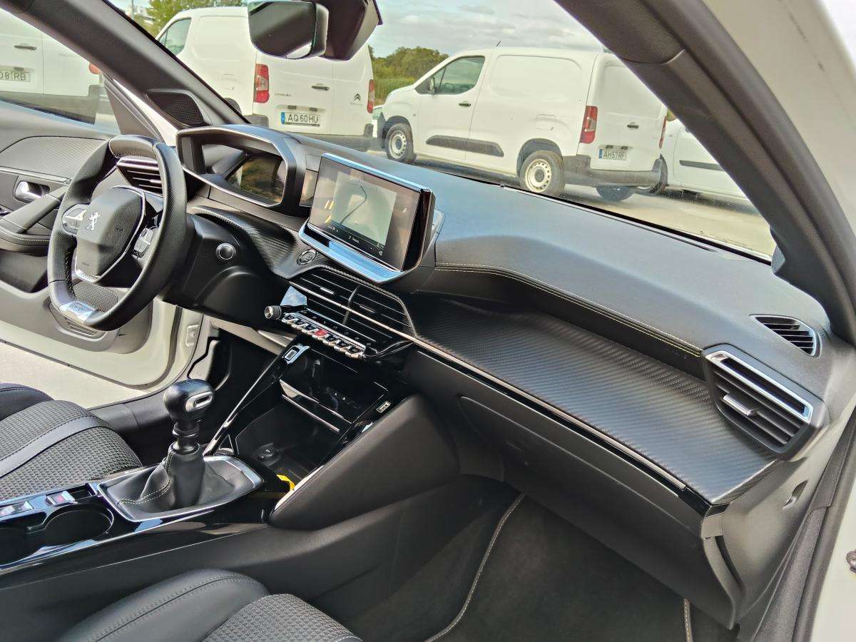 peugeot-208-2022-diesel-1499cc