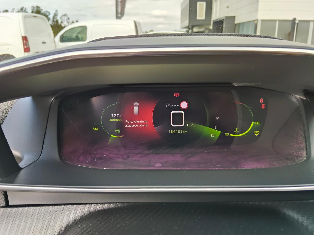 peugeot-208-2022-diesel-1499cc