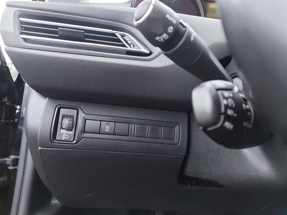 peugeot-308-2019-diesel-1499cc