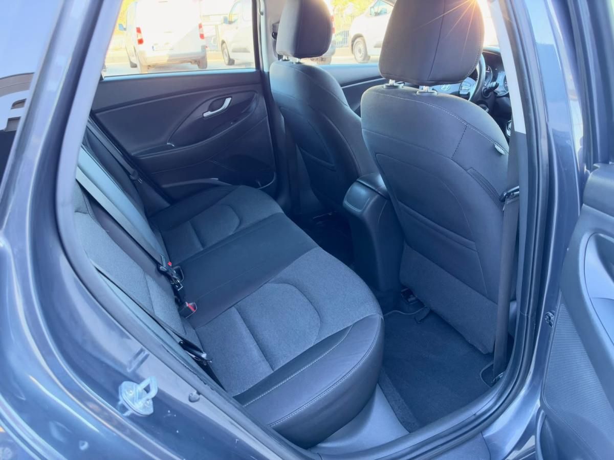 hyundai-i30-2021-diesel-1598cc