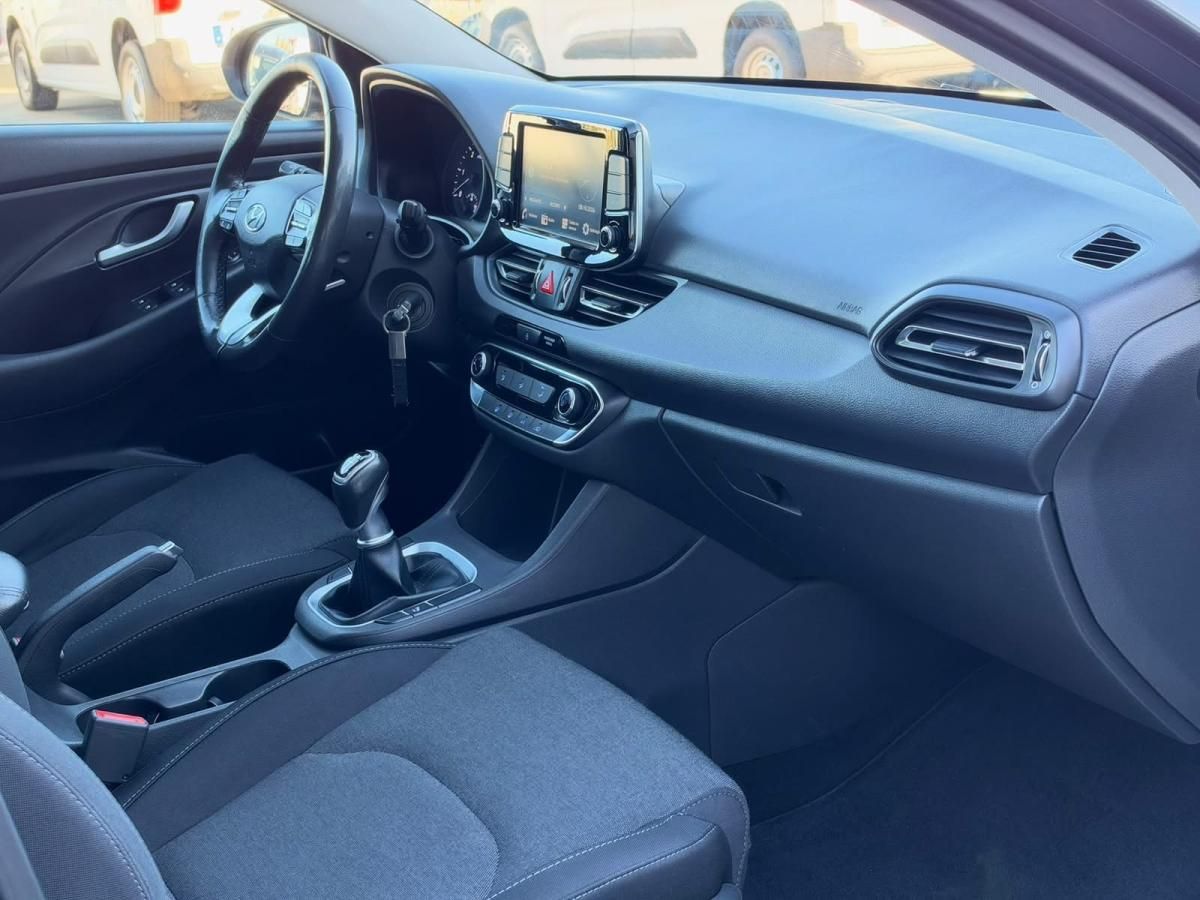 hyundai-i30-2021-diesel-1598cc