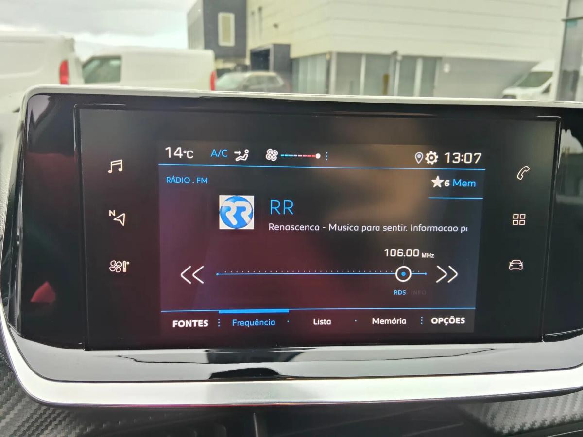 peugeot-2008-2021-gasolina-1199cc