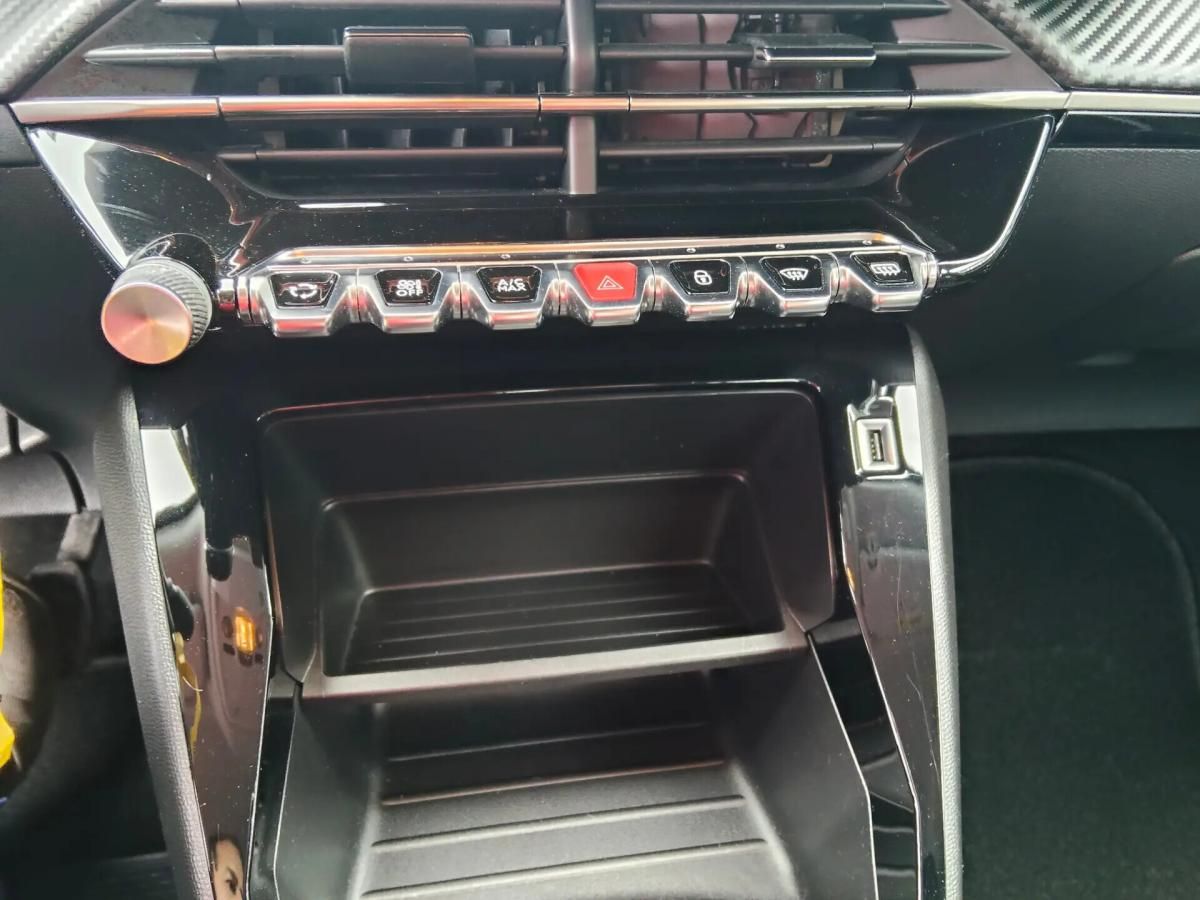 peugeot-2008-2021-gasolina-1199cc