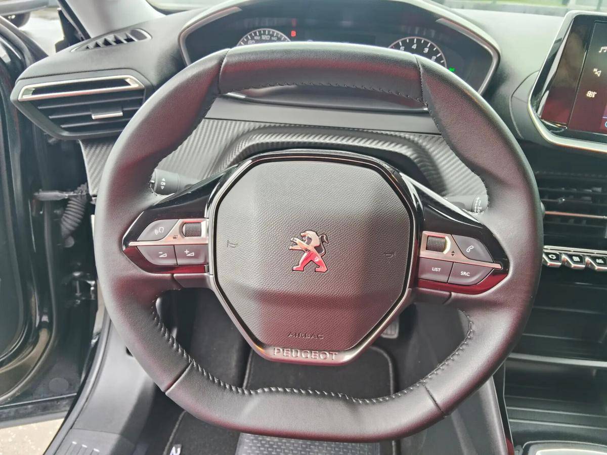 peugeot-2008-2021-gasolina-1199cc