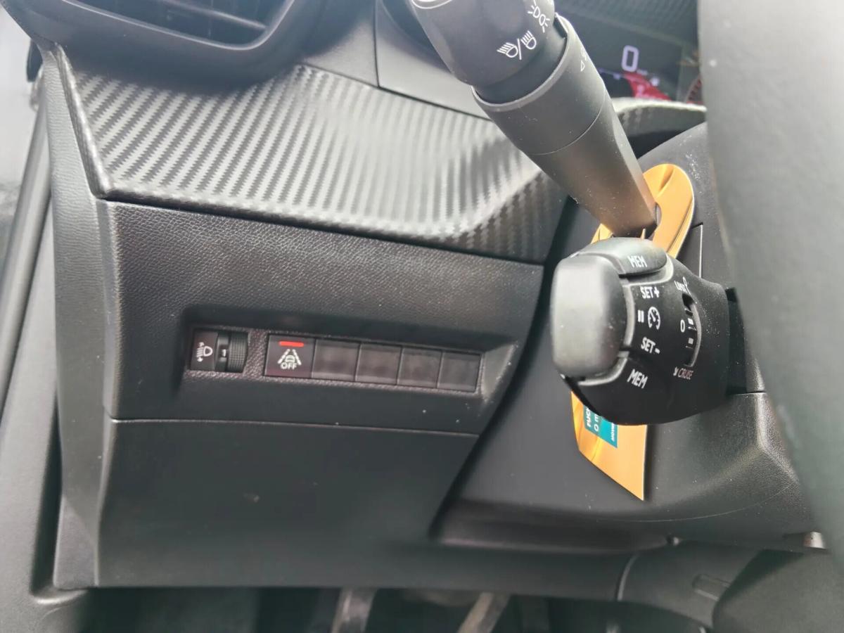 peugeot-2008-2021-gasolina-1199cc