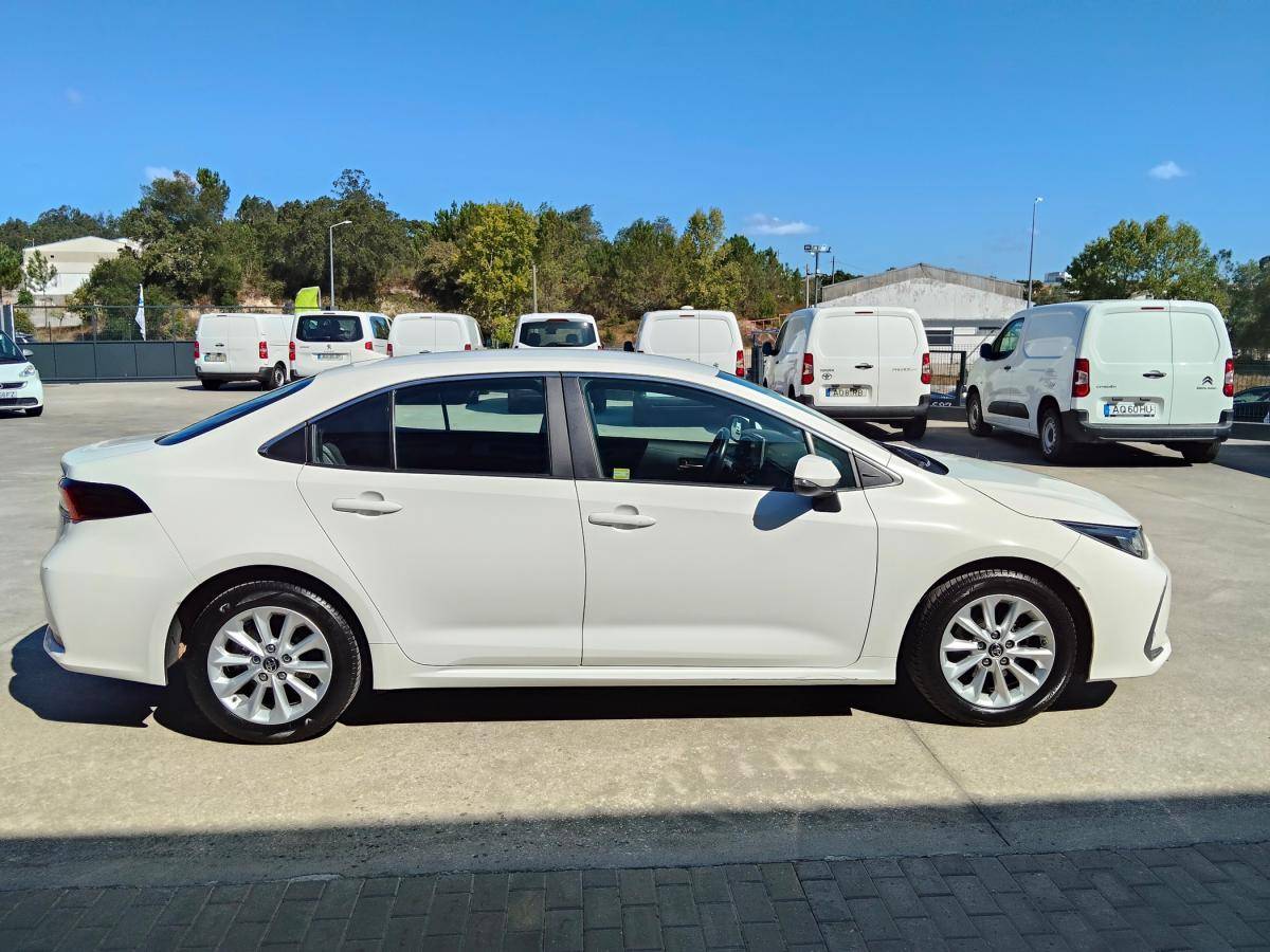 toyota-corolla-2022-gasolina-1490cc
