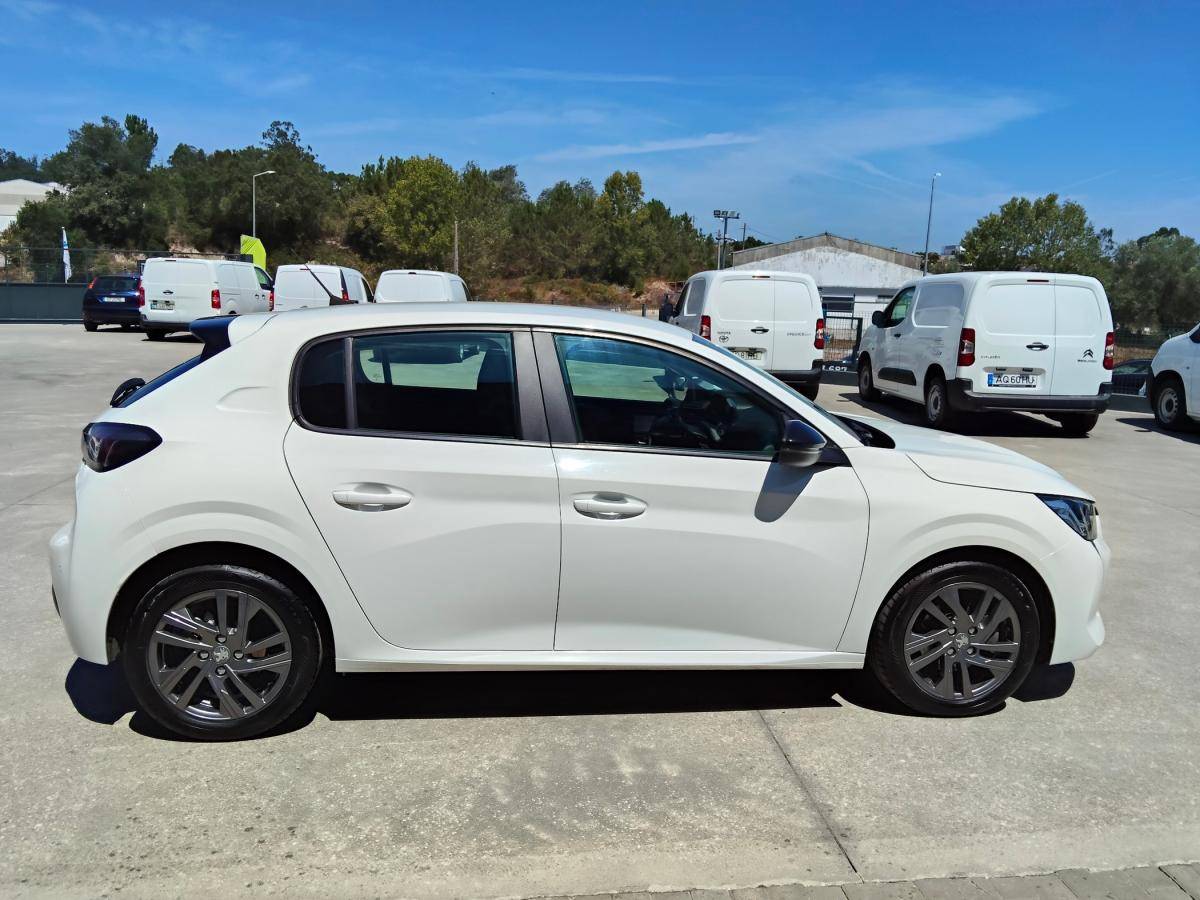 peugeot-208-2022-diesel-1499cc