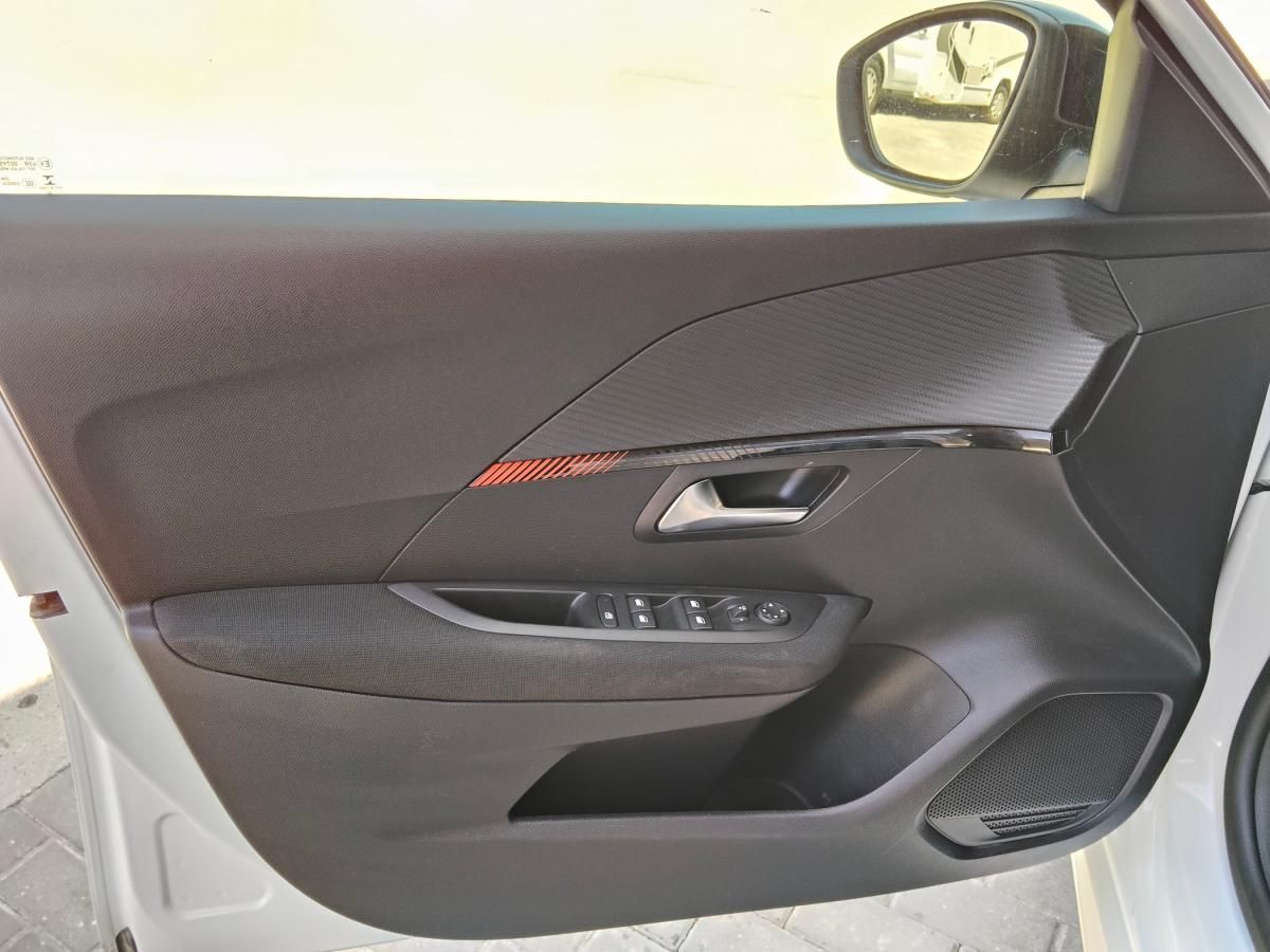 peugeot-208-2022-diesel-1499cc