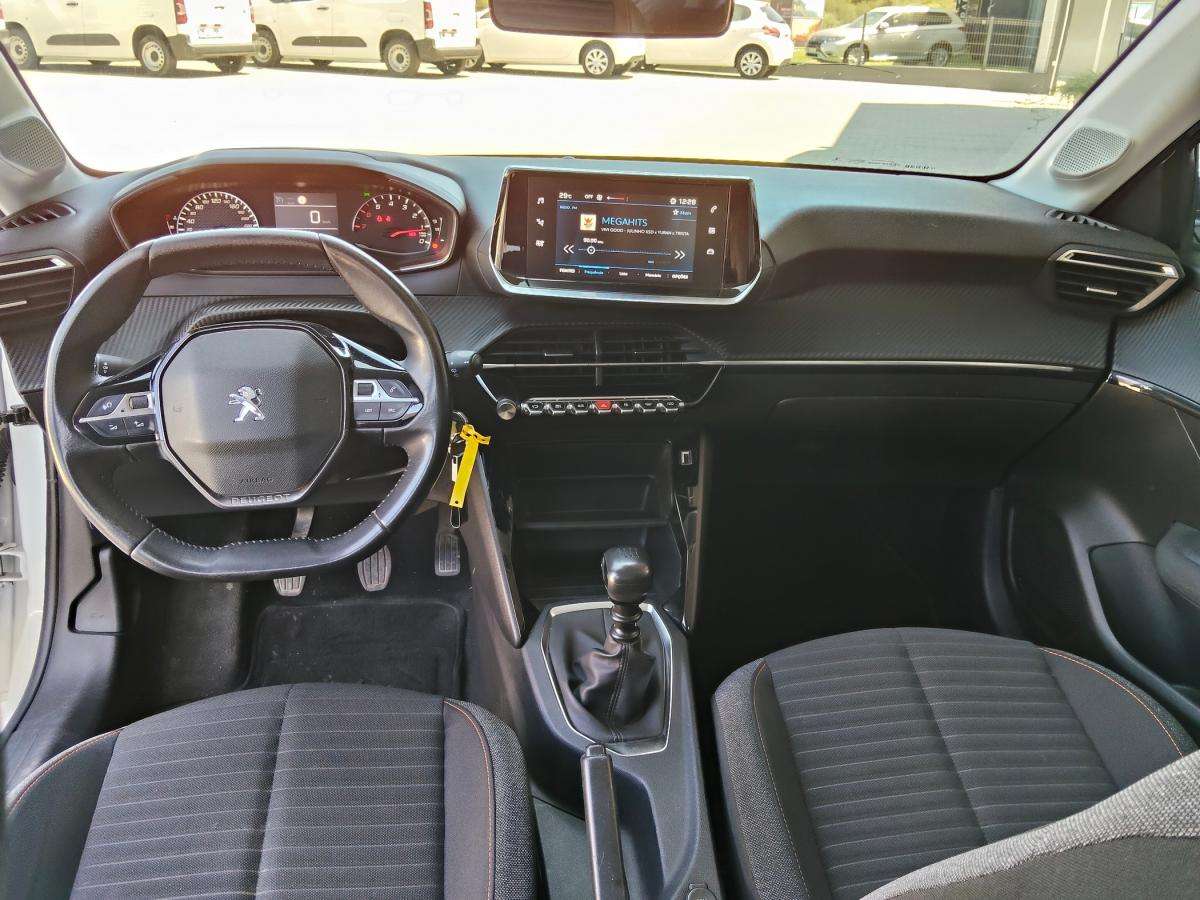 peugeot-208-2022-diesel-1499cc