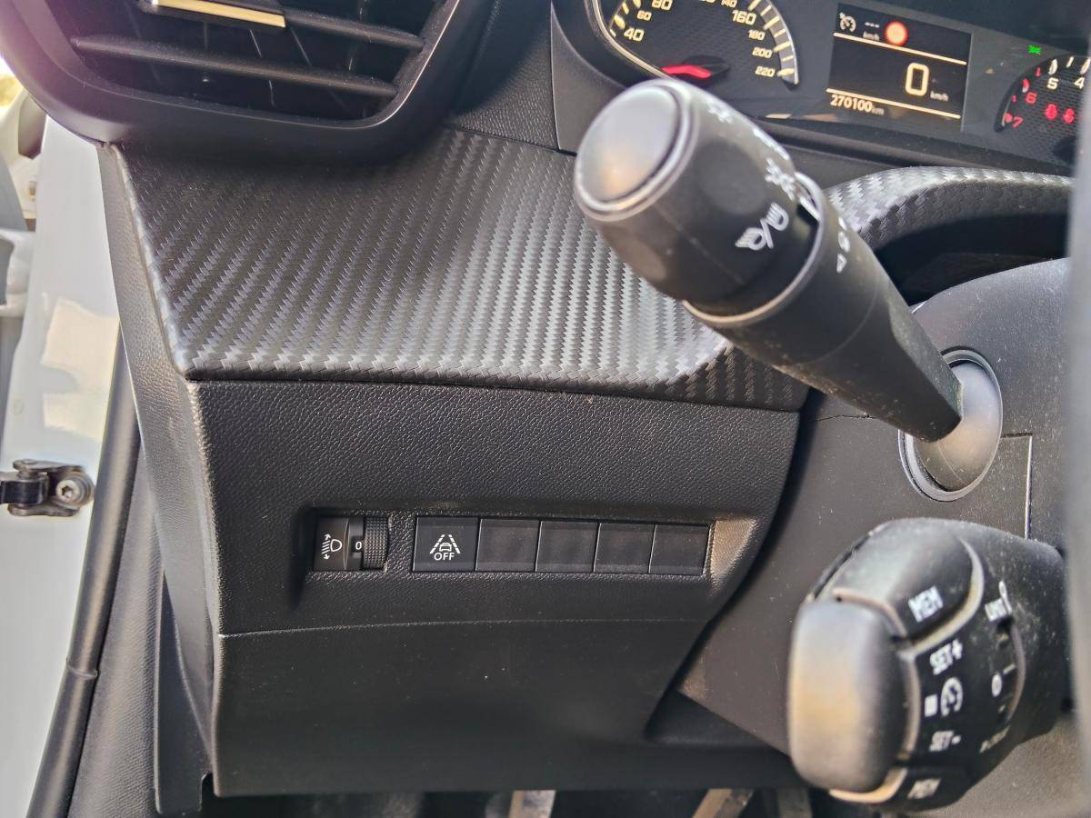 peugeot-208-2022-diesel-1499cc