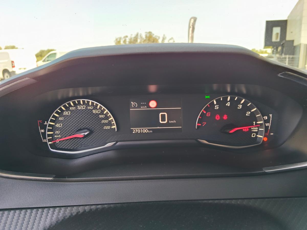 peugeot-208-2022-diesel-1499cc